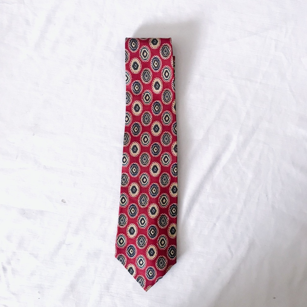 ⭐ clairborne // red pattern tie